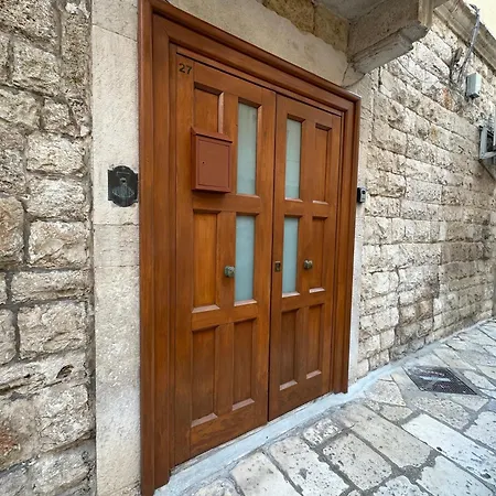 Dimora Ester - Vecchia & Castle View بيت للعطل *